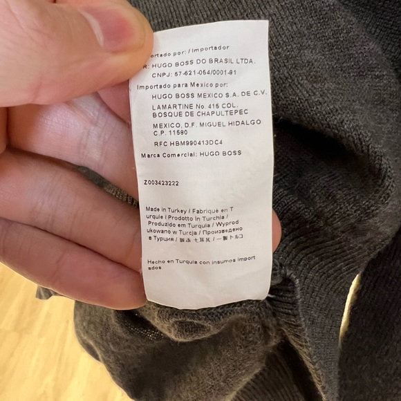 Boss sweater Size S Slim fit - Picture 6 of 6